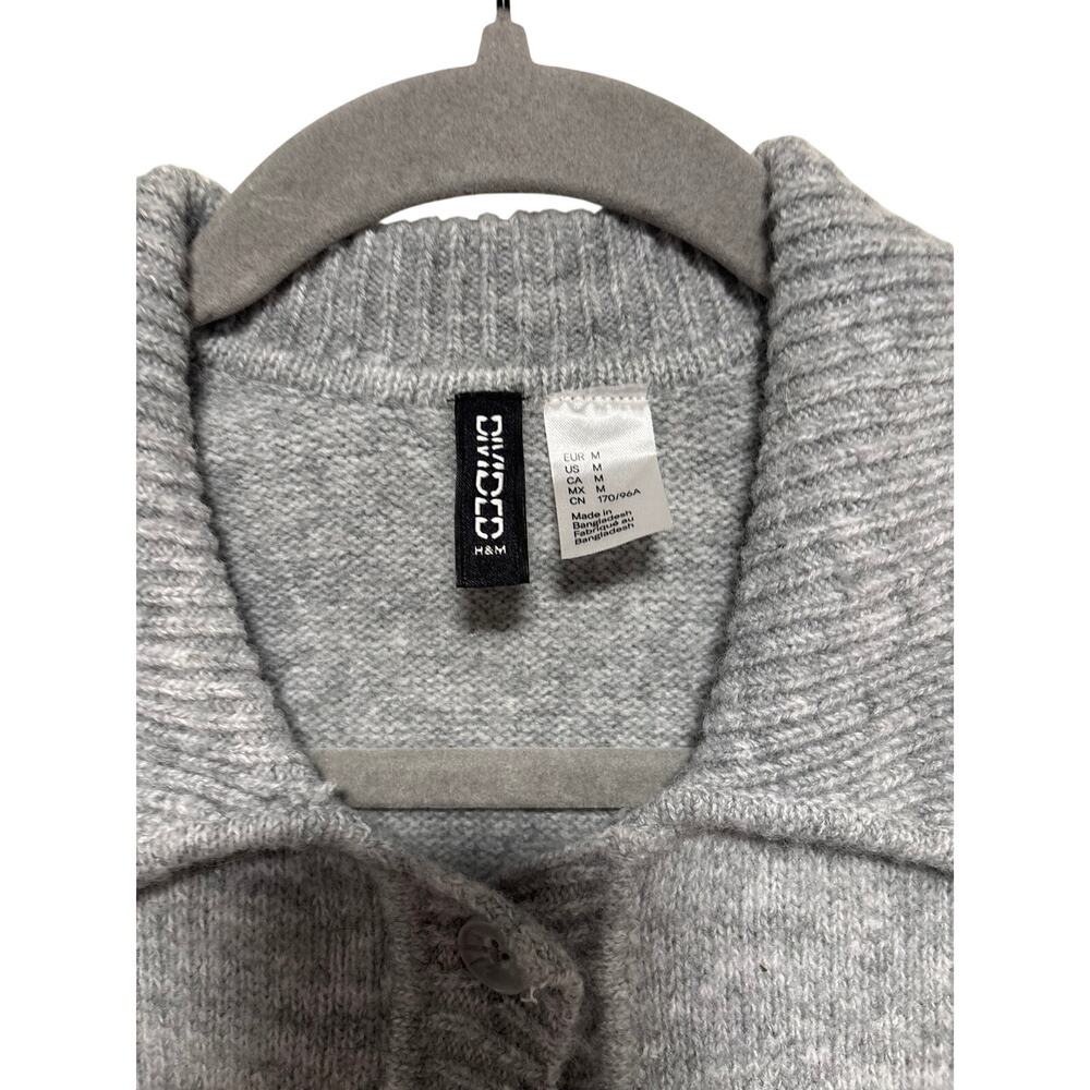 H&M Gray Short Sleeve Button Cardigan Sweater M - Picture 3 of 7